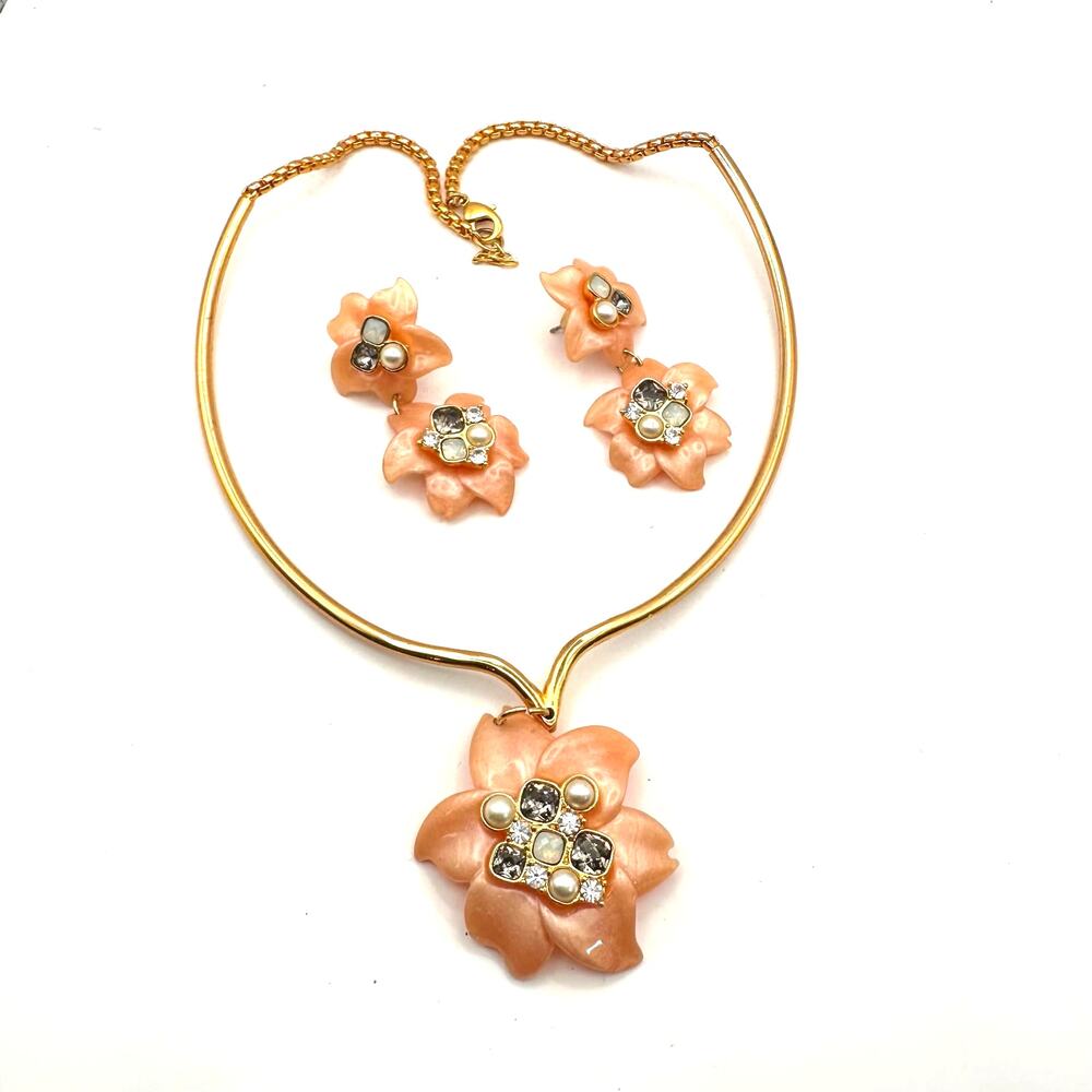 Vince Camuto Flower Necklace Set Earrings Jewelry Peach Gold Plated Jewelry